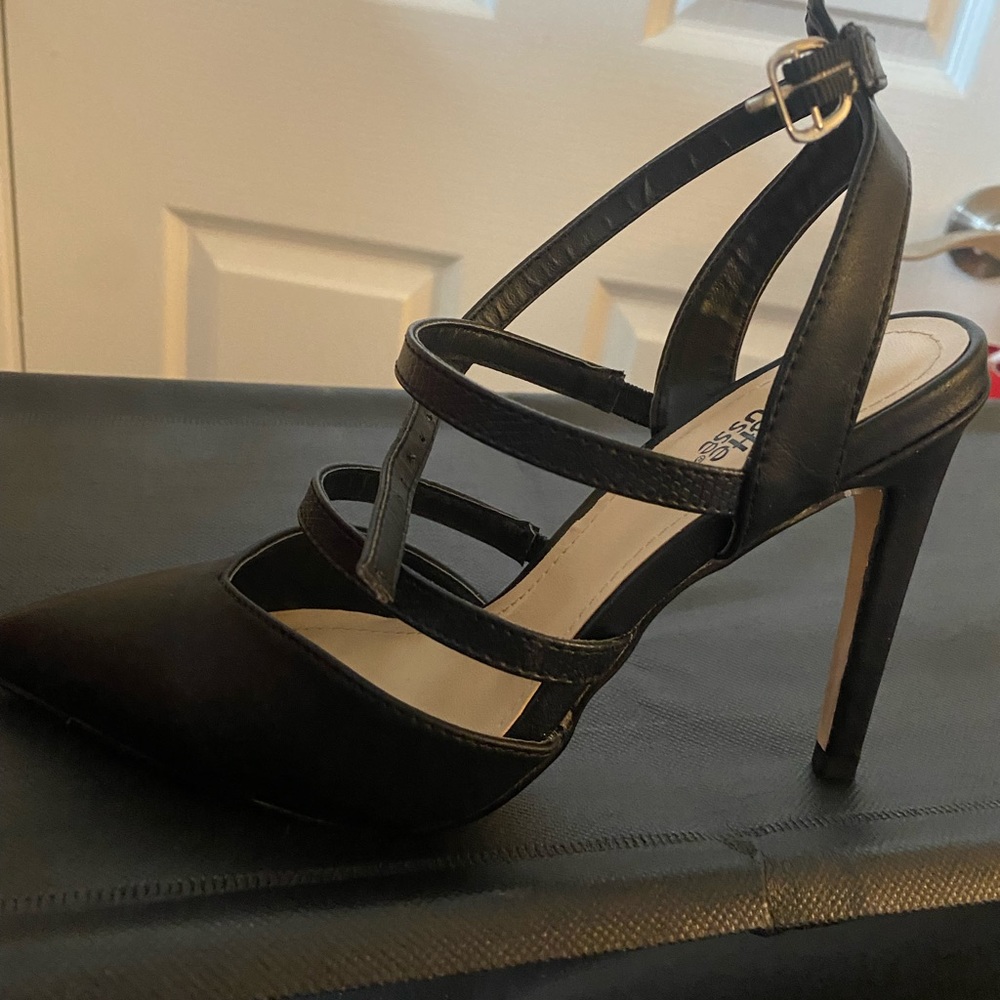 Black heels. Size 7.
